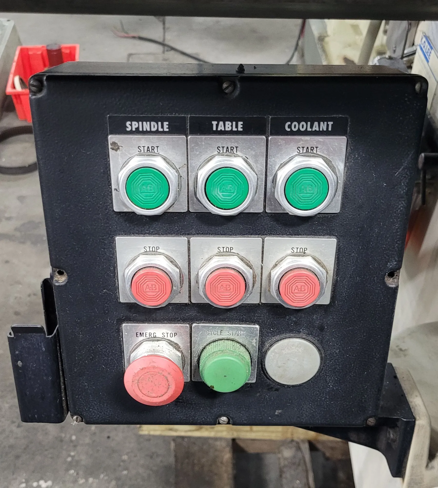 6.2" x 16" K.O. Lee #SH618-2, Hydraulic Surface Grinder, 8" x 3/4" x 1-1/4" wheel, 3600 RPM, 2 HP, 3-Axis - Image 9