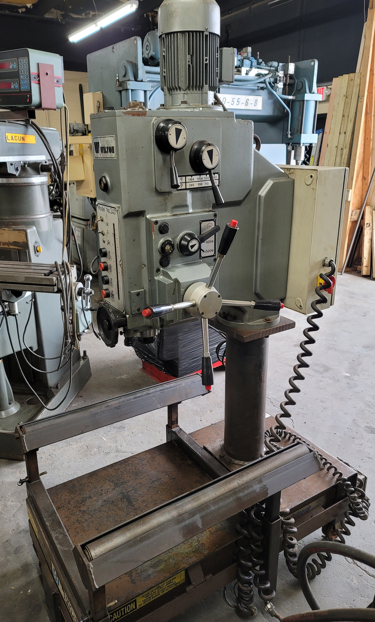 Wilton #2401, Geared Head Drill Press, 1-1/2" cast iron drilling capacity, 7" spindle travel, #4 MT, 112-1704 - Image 6