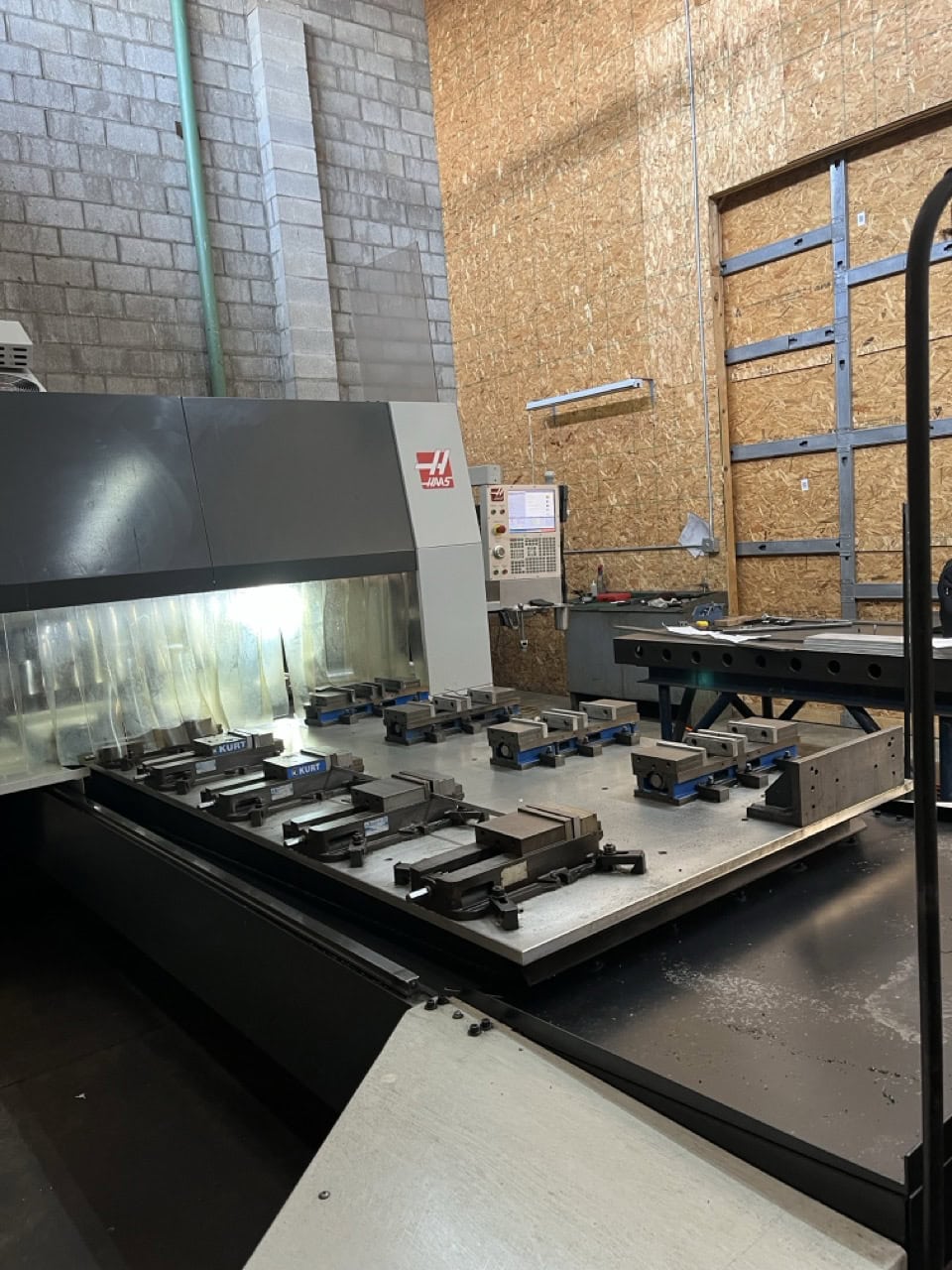 Haas #GR-510, Gantry Router, 122" x53" table, 121" X Travel, 61" Y Travel, 11" Z, 8000 RPM, 15 HP, CAT 40, 10 - Image 3