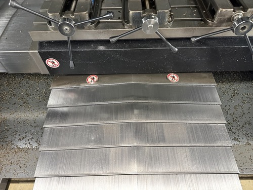 Hurco #VM-20i, CNC vertical machining center, 40" X, 20" Y, 20" Z, 20" x46" table, 12000 RPM, CAT 40, 20 HP - Image 5