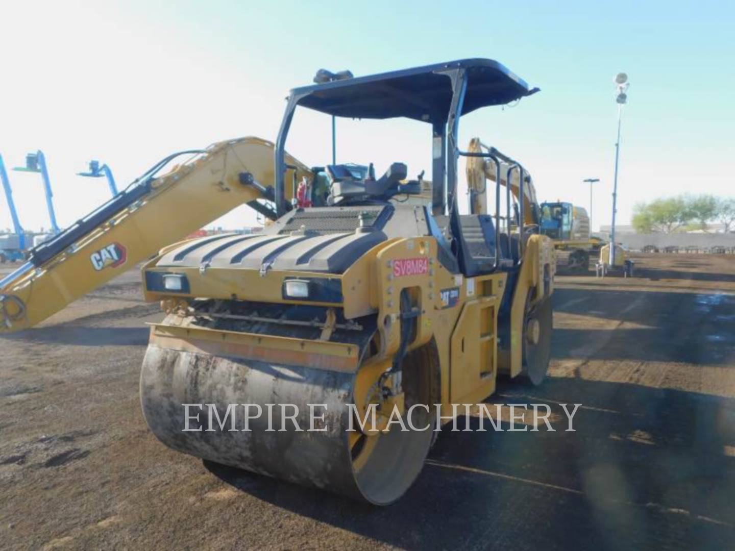Caterpillar CB10, 2469 hours, S/N: P8P00180, 2017 - Image 2