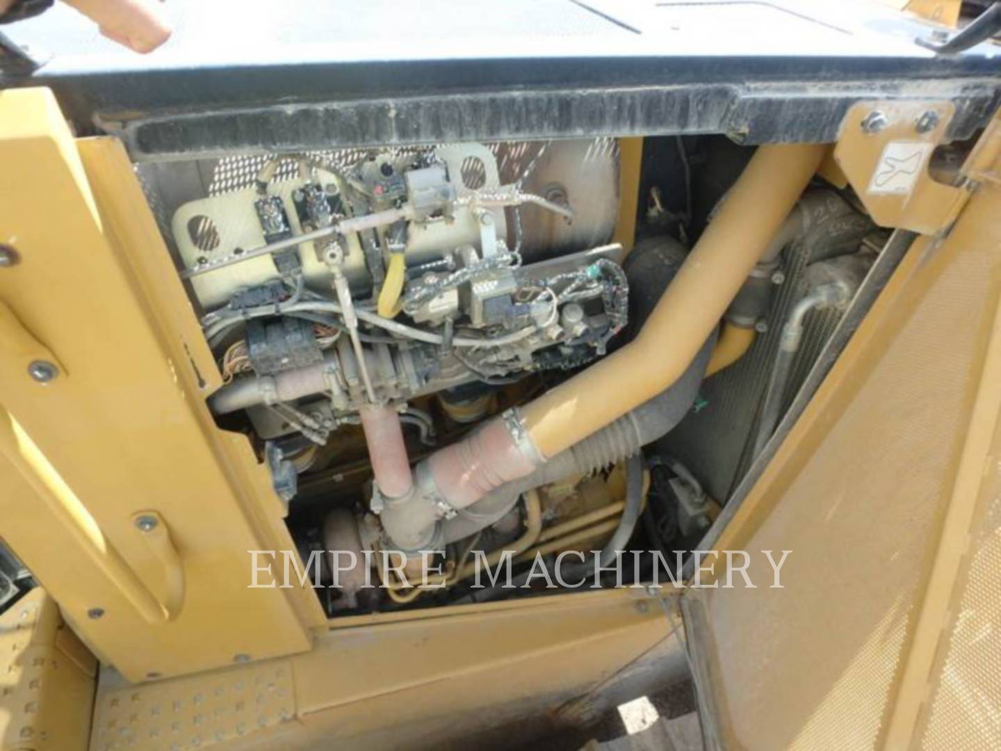 Caterpillar D8T, 5671 hours, S/N: FMC01241, 2018 - Image 7