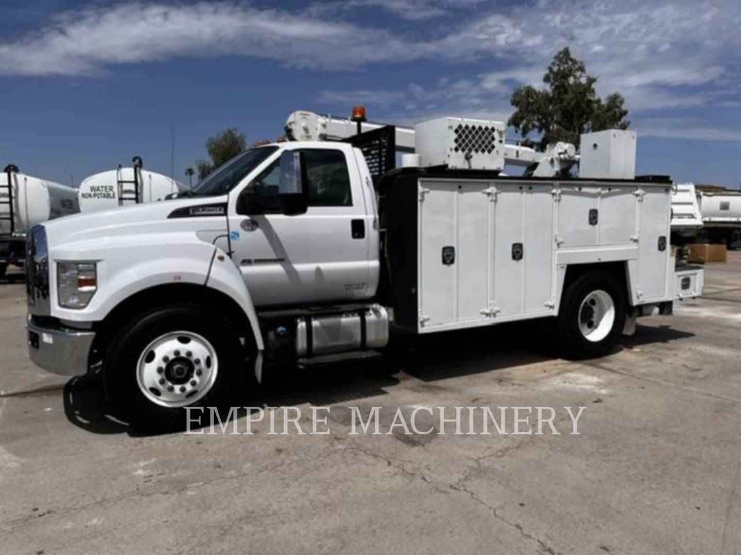 Ford / New Holland Ltd SERVICETRK, On Highway Truck Engine, 133314 hours, S/N: 1FDXF7DXXHDB05853, 2017 - Image 3