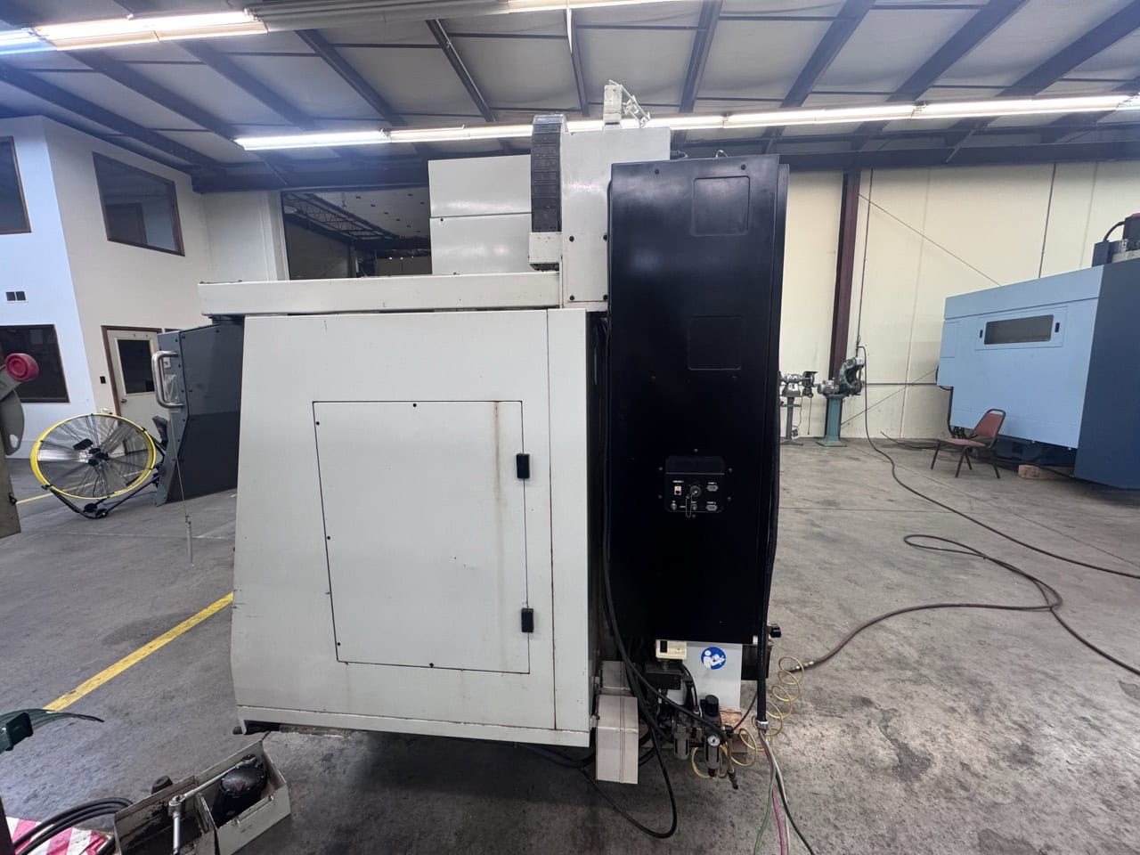 Hurco #VM-1, CNC vertical machining center, 26" X, 14" Y, 18" Z, 30" x 14" table, 8000 RPM, CAT 40, 15 HP, 16 - Image 4