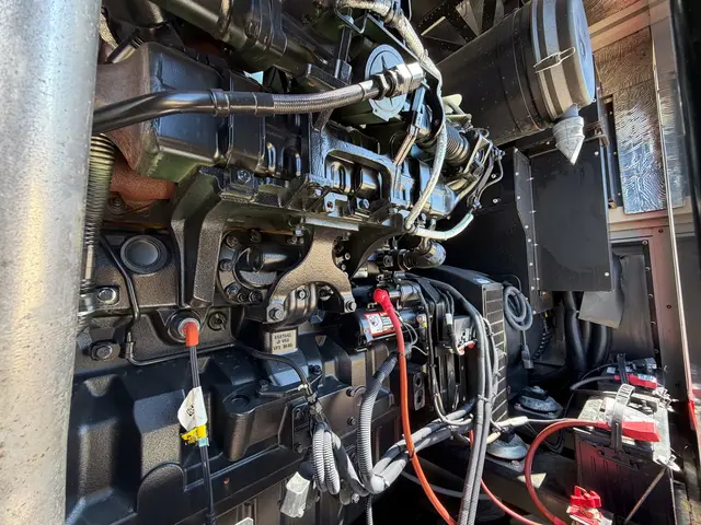 260 KW Hipower HTW #6090HFG06, diesel generator, enclosed, 480 Volts, 630 hours, 2020 - Image 4