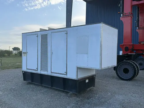 400 KW Caterpillar #3406, diesel generator set, 480 Volts, 3-phase, 587 HP @ 1800 RPM, 500 gal. fuel tank - Image 2