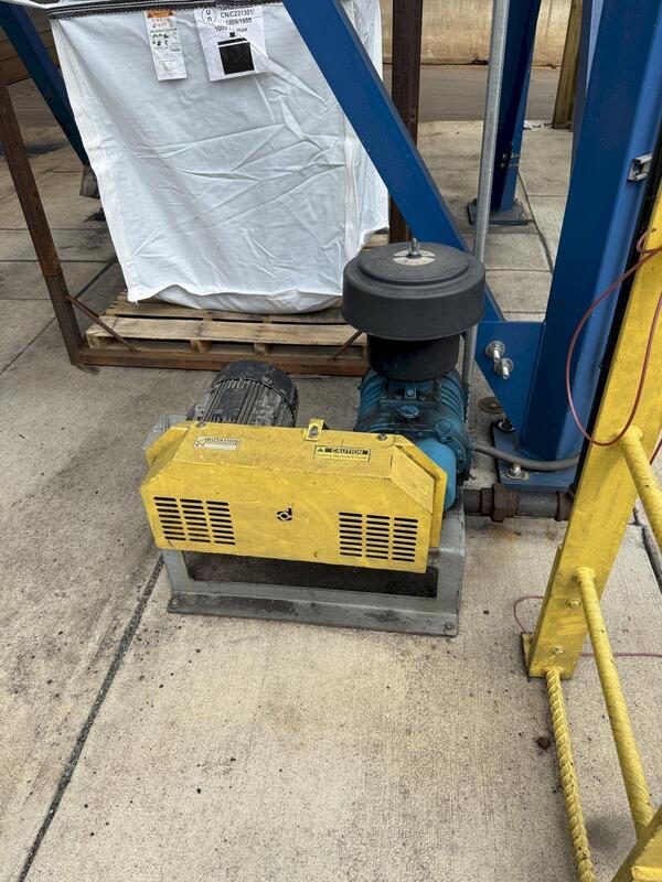 20,000 cfm Donaldson Torit #RF-276, Round Pulse Dust Collector, 100 HP Max-pe motor, Yaskawa soft start - Image 9
