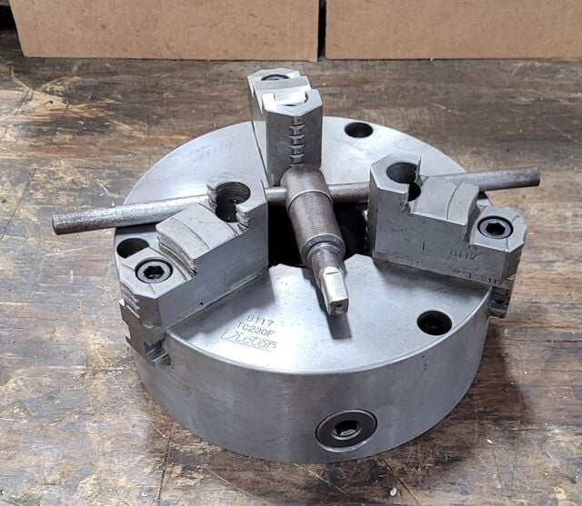 9" Kobayasi Victor #TC230F, 3-jaw lathe chuck, plain back, 2-3/4" thru hole, 1600 RPM, w/ chuck key, plate & - Image 2