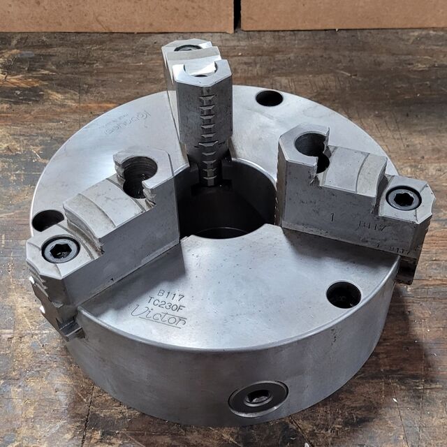 9" Kobayasi Victor #TC230F, 3-jaw lathe chuck, plain back, 2-3/4" thru hole, 1600 RPM, w/ chuck key, plate & - Image 4
