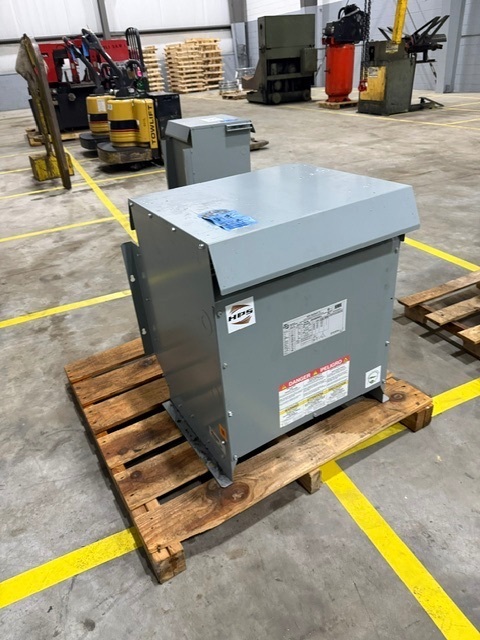 45 KVA Hammond Power Solutions Sentinel G, Dry Type Transformer, 3 Phase, general purpose (3 available) - Image 1