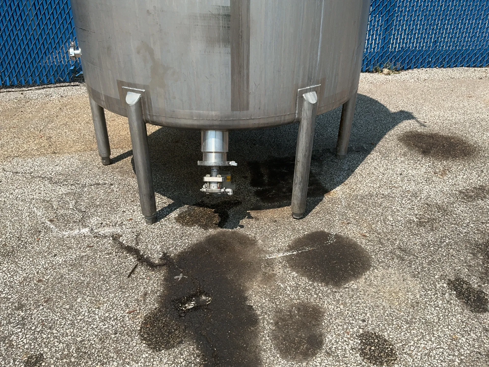 1487 gallon Stainless Steel Mixing Tank, 0.65 HP, 1740 RPM - Image 5