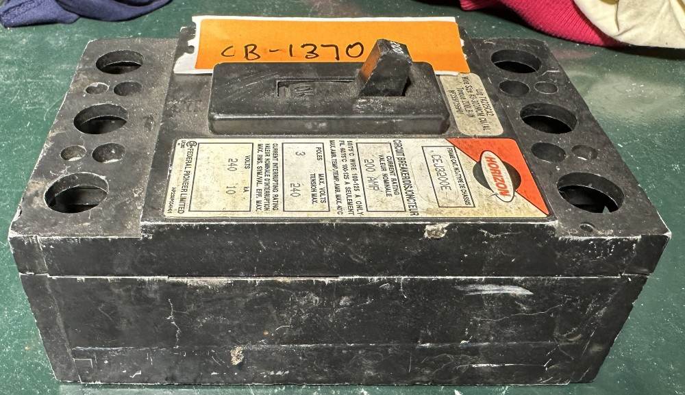 200 Amps, Federal Pioneer, Horizon Series, Molded Case Circuit Breaker, 3-Pole, Fixed / No Adjustable Trip - Image 2