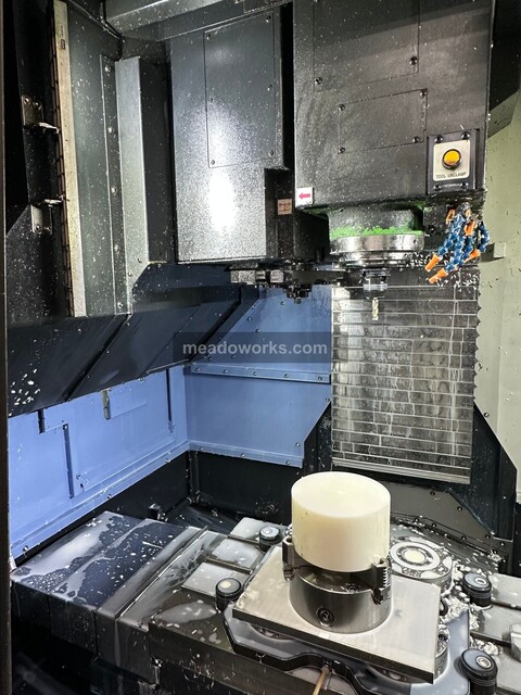 Daewoo Doosan #DNM-4000, CNC Vertical Machining Center, 15 HP, Fanuc i Series control, 220 Volts, 2019 - Image 2