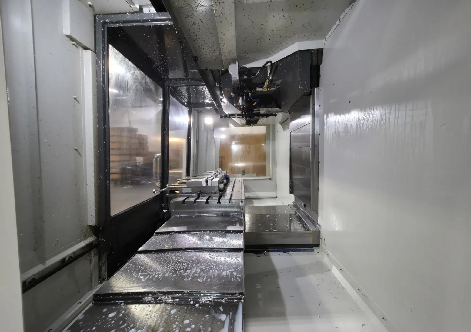 Haas #VF-3, CNC Vertical Machining Center, 40" X, 20" Y, 25" Z, 18" x 48" table, 30 HP, 8100 RPM, CAT 40, 24 - Image 4