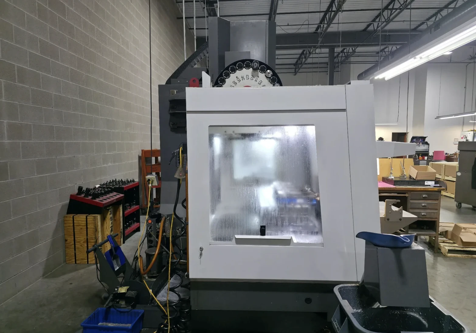 Haas #VF-3, CNC Vertical Machining Center, 40" X, 20" Y, 25" Z, 18" x 48" table, 30 HP, 8100 RPM, CAT 40, 24 - Image 7
