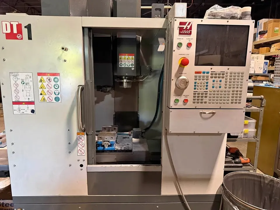 Haas #DT-1, CNC Vertical Machining Center, 20" X, 16" Y, 15.5" Z, 26" x 15" table, 15 HP, 10,000 RPM, 20 tool - Image 1