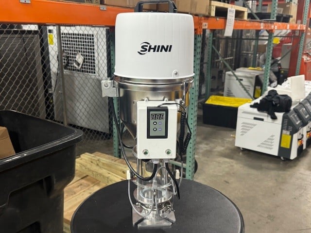 Shini #SAL-3UE, vacuum hopper loader with sight glass, 440 lb./hr., 3 liter, 1.85 HP, 110 V., new, 2026 - Image 1