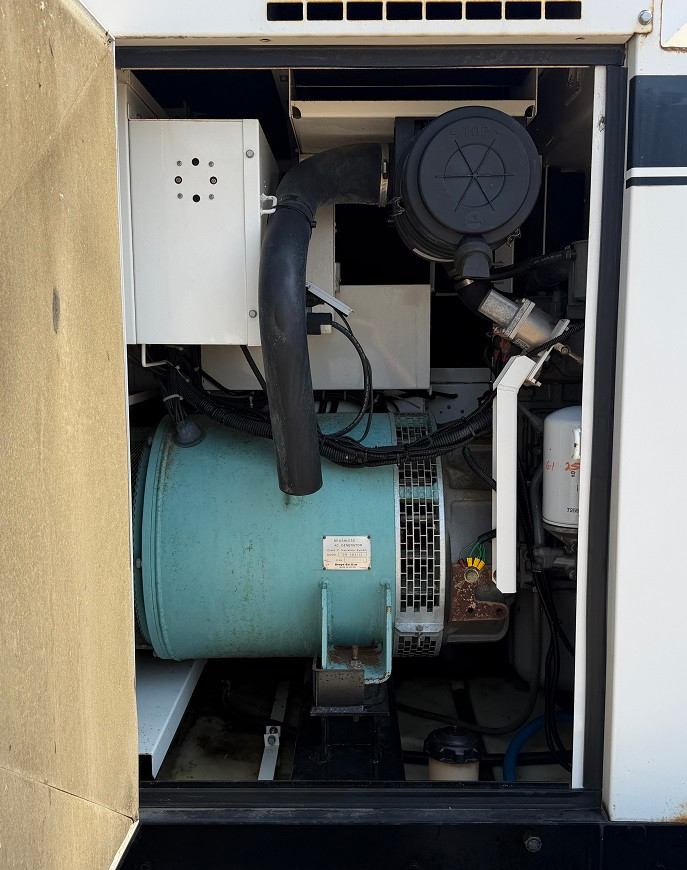 62 KW Multiquip #DCA70USI, diesel generator set, 277/480 Volts, 3-phase, 1800 RPM, Isuzu FF-4BG1T engine - Image 3
