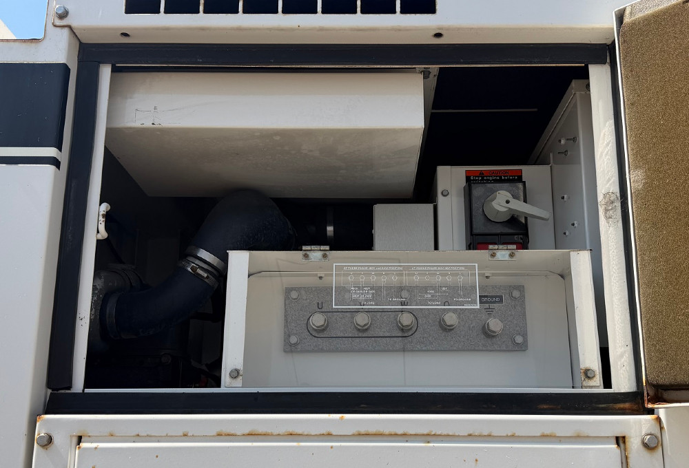 62 KW Multiquip #DCA70USI, diesel generator set, 277/480 Volts, 3-phase, 1800 RPM, Isuzu FF-4BG1T engine - Image 4