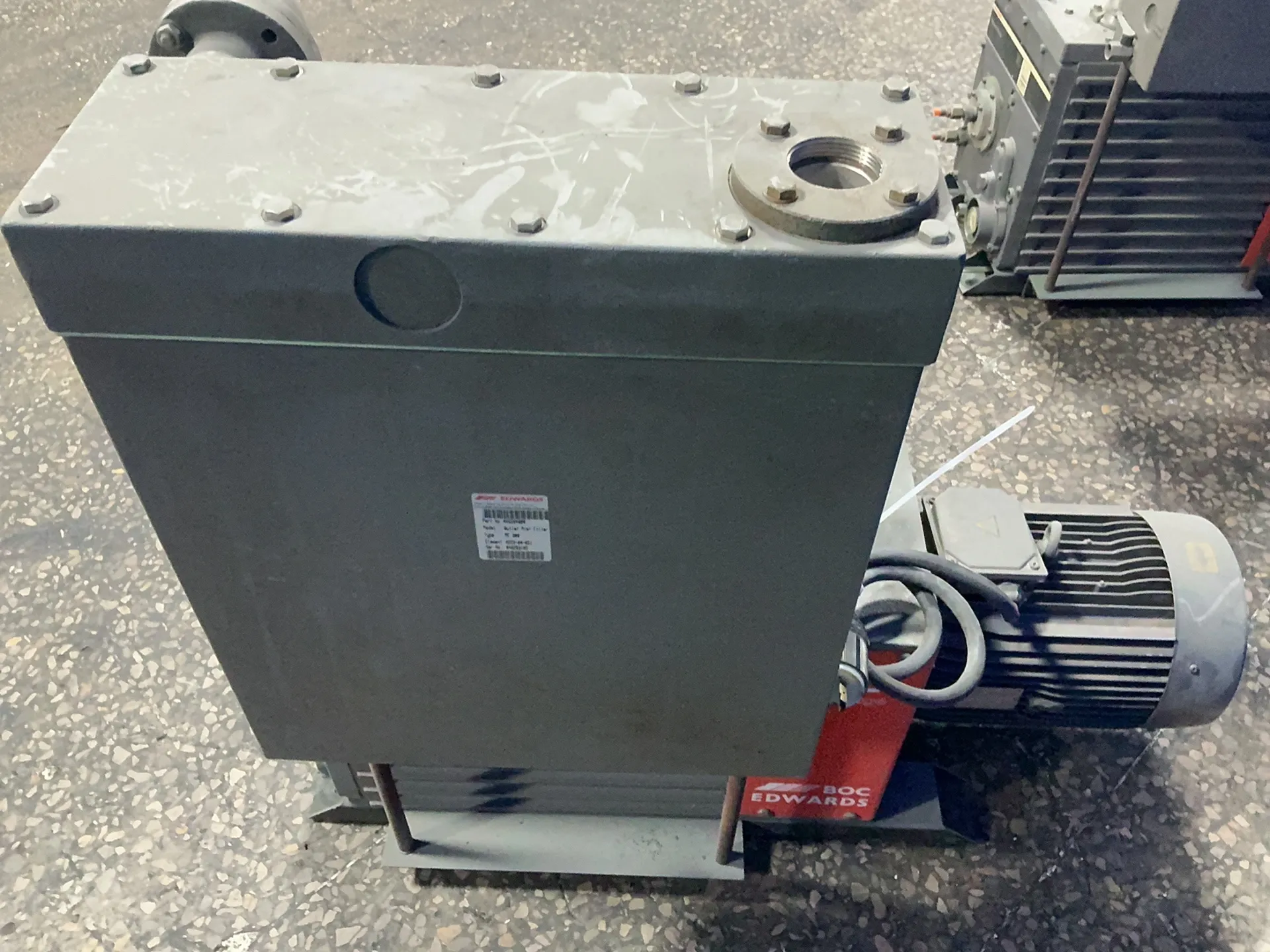 BOC Edwards #E2M275, vacuum pump, 8.5/7.5 KW, 1450/1735/1750 RPM, w/ Edwards MF-300 outlet mist filter - Image 5