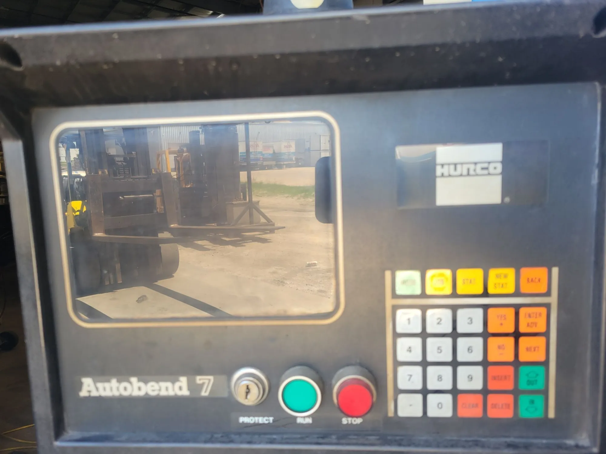 150 Ton, LVD #150-JS-10, hydraulic press brake, 10' overall, 98" between housing, 5.12" stroke, 12.5" open - Image 2