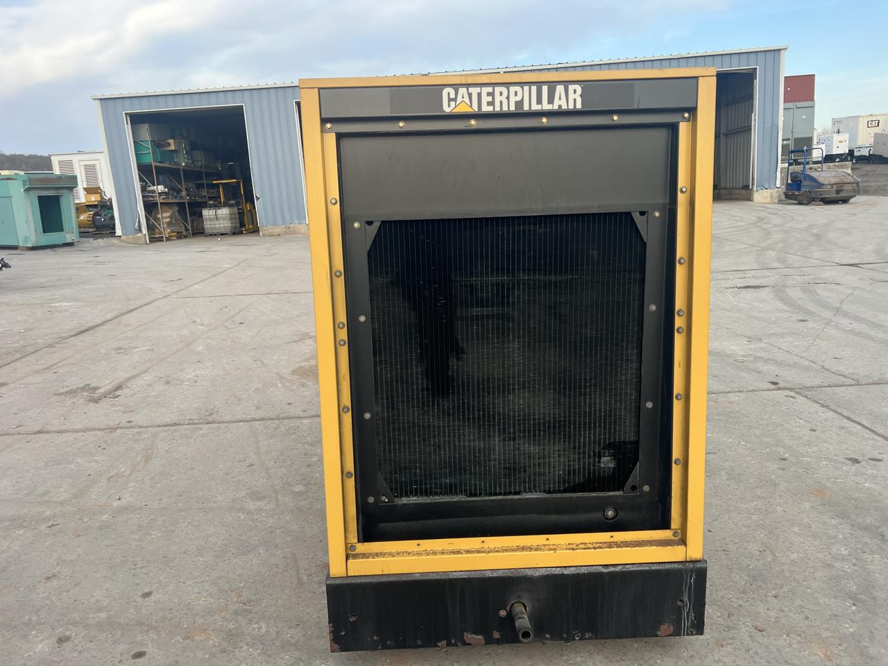 250 KW Caterpillar #SR4, diesel generator set, 3306 DITA engine, 480 Volts, 1/3 phase, open skid, 829 hours - Image 3