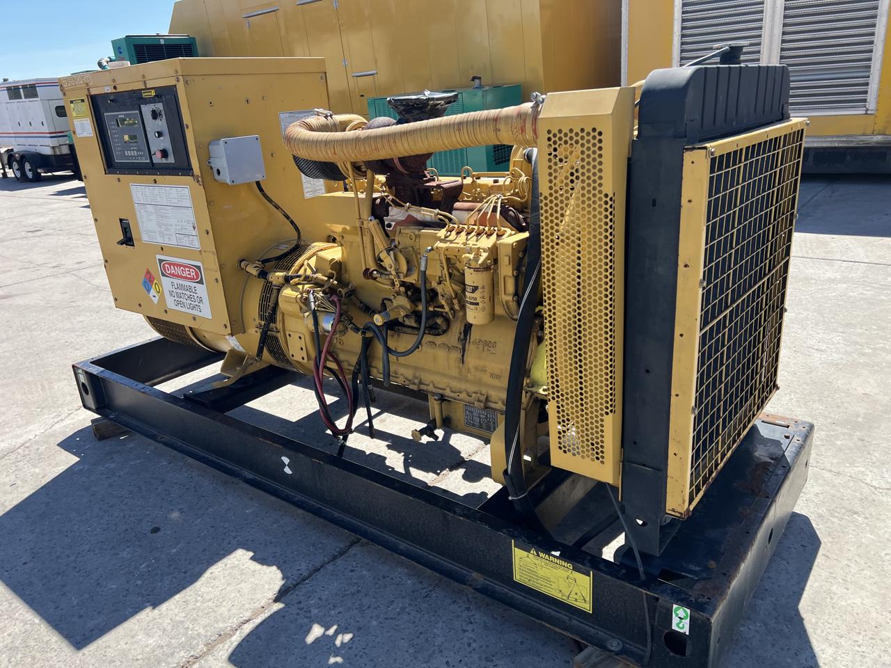 250 KW Caterpillar #SR4, diesel generator set, 3306 DITA engine, 120/208 Volts, 1/3 phase, open skid, 350 - Image 3