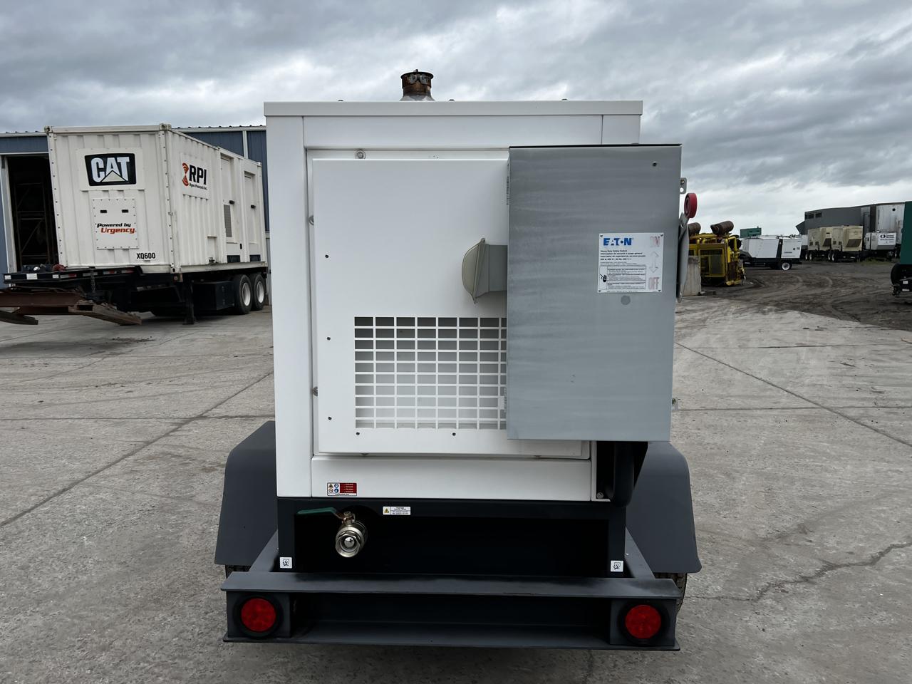 100 KW Magnum #MGG100M, natural gas generator set, 9.0L Generac engine, 480 Volts, 1/3 phase, trailer - Image 6