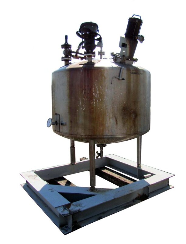 400 gallon Vertical Stainless Steel mixing tank, dish bottom & top, agitator is top mounted, mounted on steel - Image 2