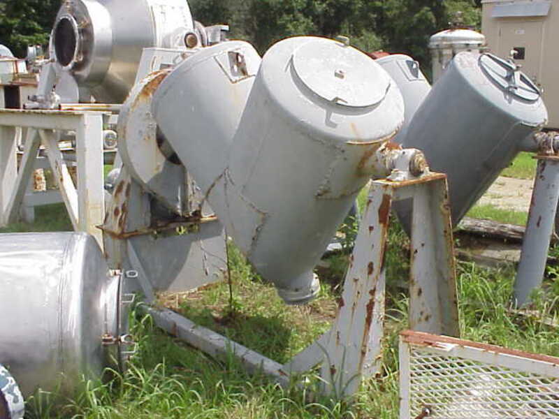 20 cu.ft. Patterson -Kelley, twin shell blender, 5 HP, 208-220/440 V., 1750 RPMi, 100 RPMo, 17.1:1 ratio - Image 2