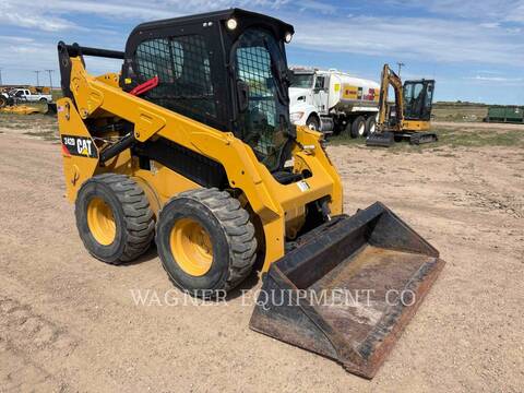 Cat 242D, Skid Steer Loader, 2267 hours, S/N: DZT00458, 2014 - Image 2