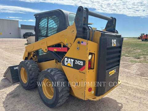 Cat 242D, Skid Steer Loader, 2267 hours, S/N: DZT00458, 2014 - Image 4