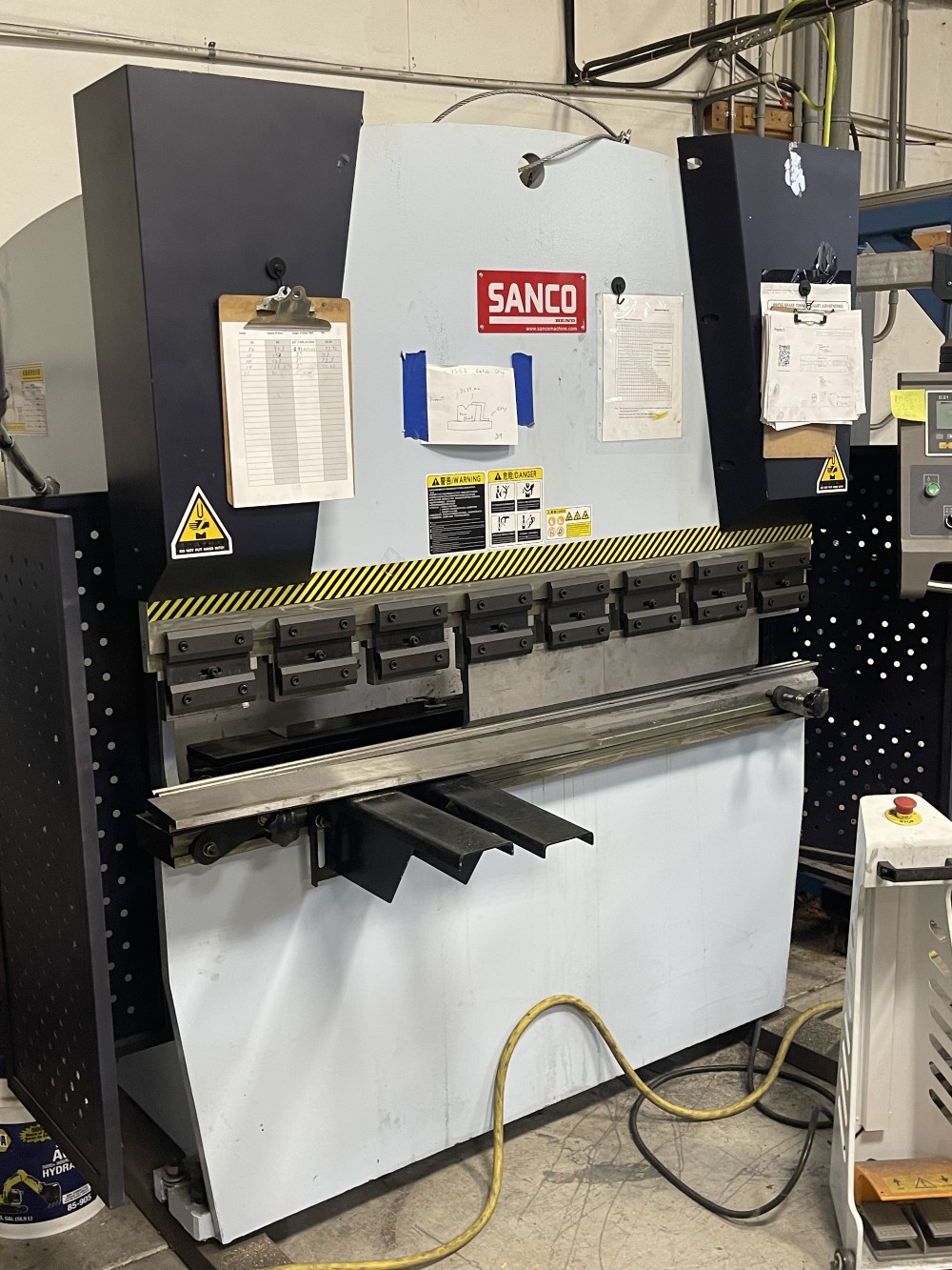 Sanco #WC67Y-40/1600, press brake, Estun E21 digital controller, 2022 - Image 1