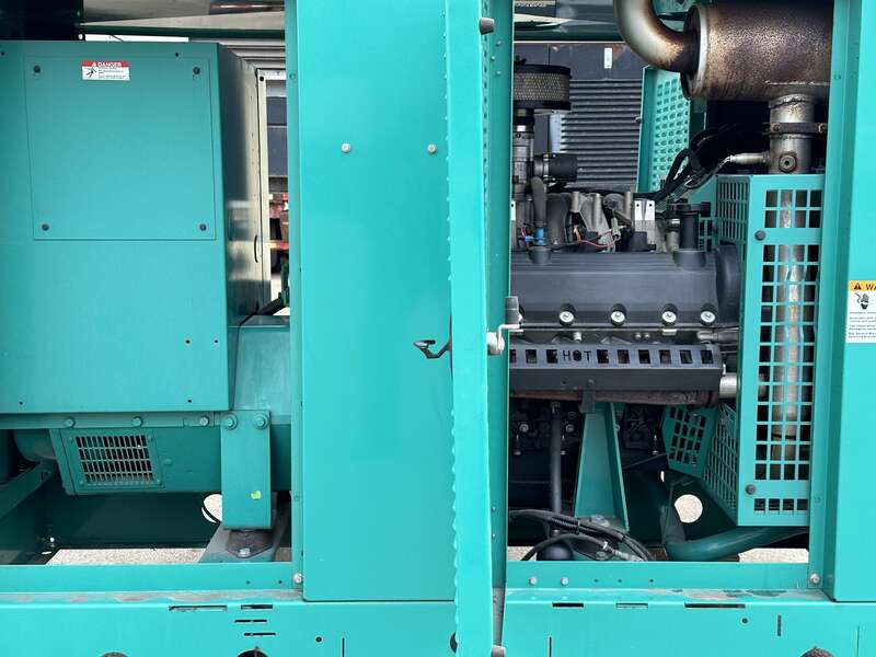 60 KW Cummins #GGHG, Natural gas generator set, 120/208 Volts, 97.5 HP @ 1800 RPM, Ford WSG1068 engine, EPA - Image 4