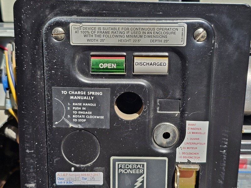 1600 Amps, Federal Pioneer, 50H3, 3-Pole Air Circuit Breaker, 400 amp trip, 800 amp sensor, 50 kA, draw-out - Image 4