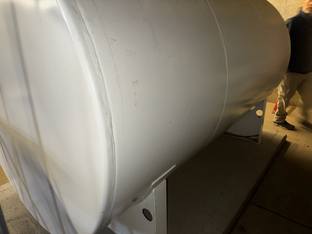 1500 gallon Indoor horizontal above-ground steel diesel fuel storage tank, UL identification plate year 2005 - Image 3
