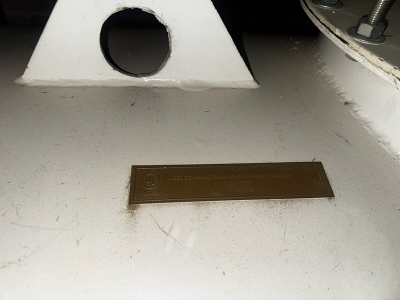 1500 gallon Indoor horizontal above-ground steel diesel fuel storage tank, UL identification plate year 2005 - Image 6