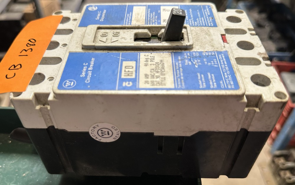 20 Amps, Westinghouse, Series C, 3-Pole, Molded-Case Circuit Breaker, 600 Volts Max, Fixed-Trip - Image 2