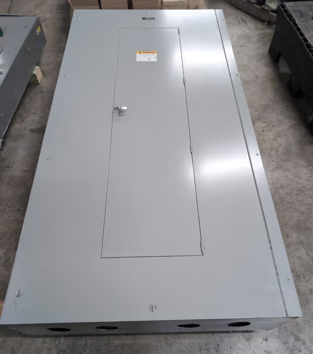 1200 Amp. GE, CCB, Panelboard, 480Y/277 Volts, MLO 42 Cir NEMA 2 - Image 3