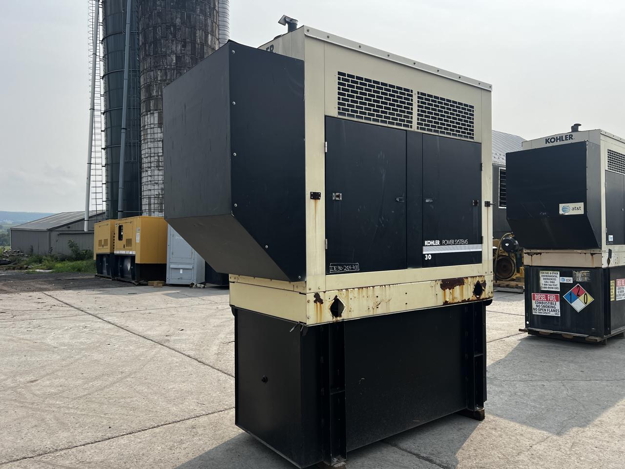 30 KW Kohler #30REOZJB, Diesel Generator Set, 120/240 Volts, 1800 RPM, 2.9 liter John Deere engine, circuit - Image 4