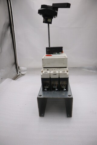 Allen-Bradley #140U-L6D3-D30, Molded Case Circuit Breaker - Image 1