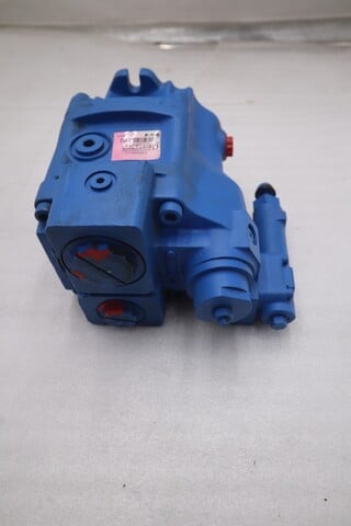 Eaton #PVM020ER, Pump, 00359 Amp, NEW - Image 2