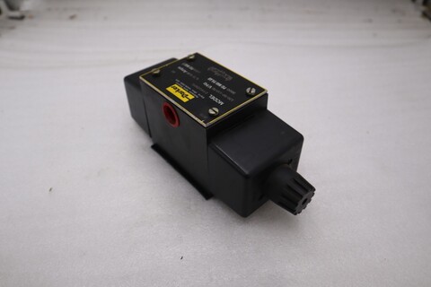 Parker d3w1cnyc hydraulic valve stock #2172a - Image 3