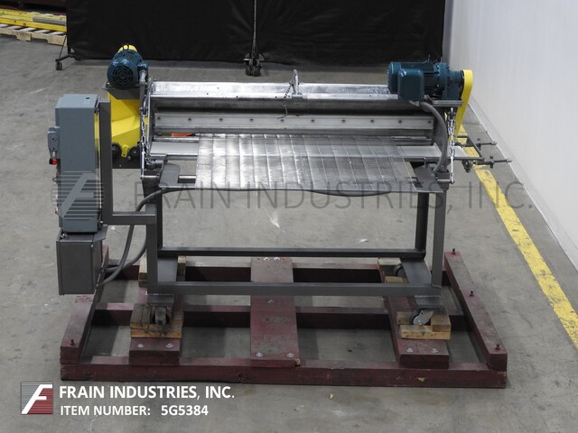 Sugar topper and conveyor, equipped with 38" w x 64" l stainless stee - Image 4