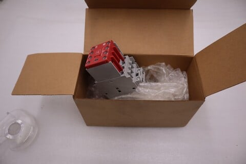 New allen bradley 100s-c09ej14c ser. a 24vdc safety contactor stock h211a - Image 1