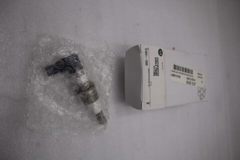NEW OPEN BOX Allen-Bradley Allen Bradley Single Probe Fitting 61BD1-1000 STOCK G614A - Image 1