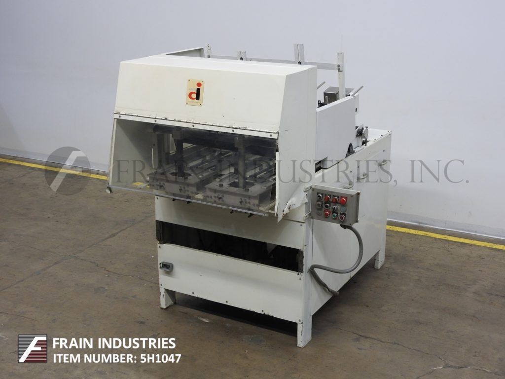 Delkor #742, automatic, dual head, tray former, rated from 60-150 trays per minute - Image 1