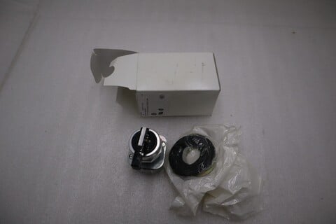 NEW OPEN BOX AB Allen Bradley 800T-J20KC1 Selector Switch 800TJ20KC1 STK H273A - Image 3
