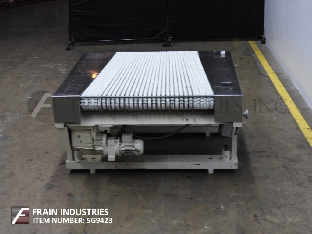 Hosokawa #FA1300, fanning conveyor, 70" long fanning belt powered by a 1 HP drive - Image 3