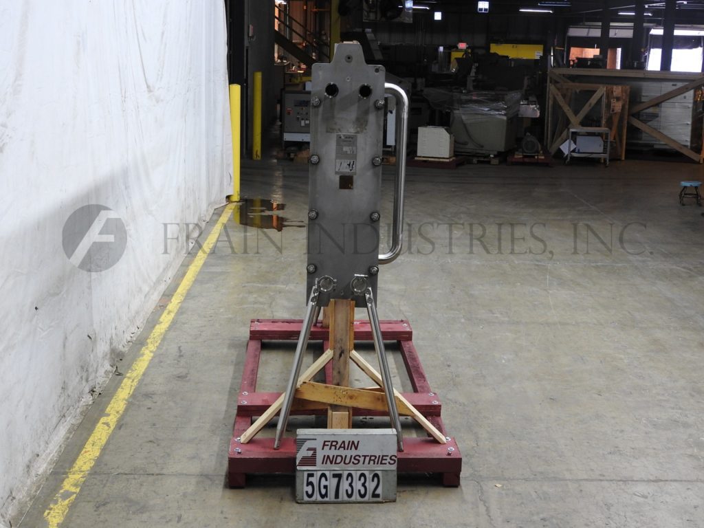 1200 sq.ft., APV / SPX, VEGA-028 R-16, Stainless Steel plate and frame heat exchanger, 150 psi, 302 plates - Image 4